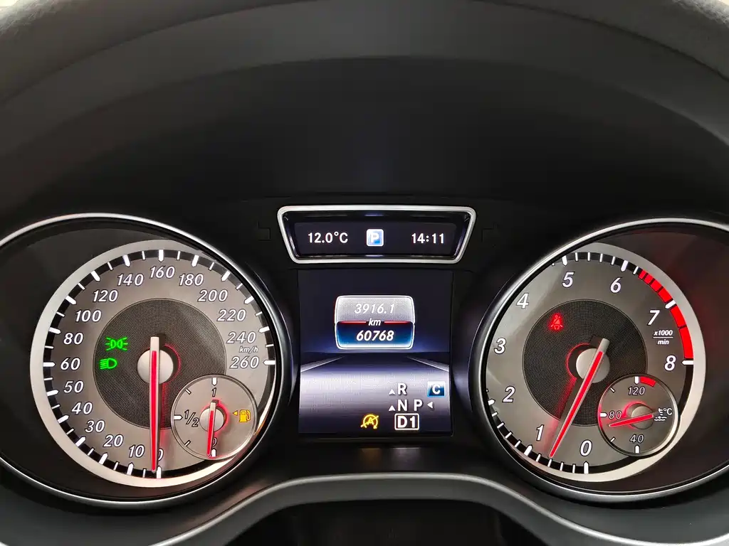 Mercedes-Benz GLA 2017 — фото 17