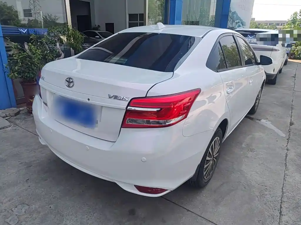 Toyota Vios 2017 — фото 7