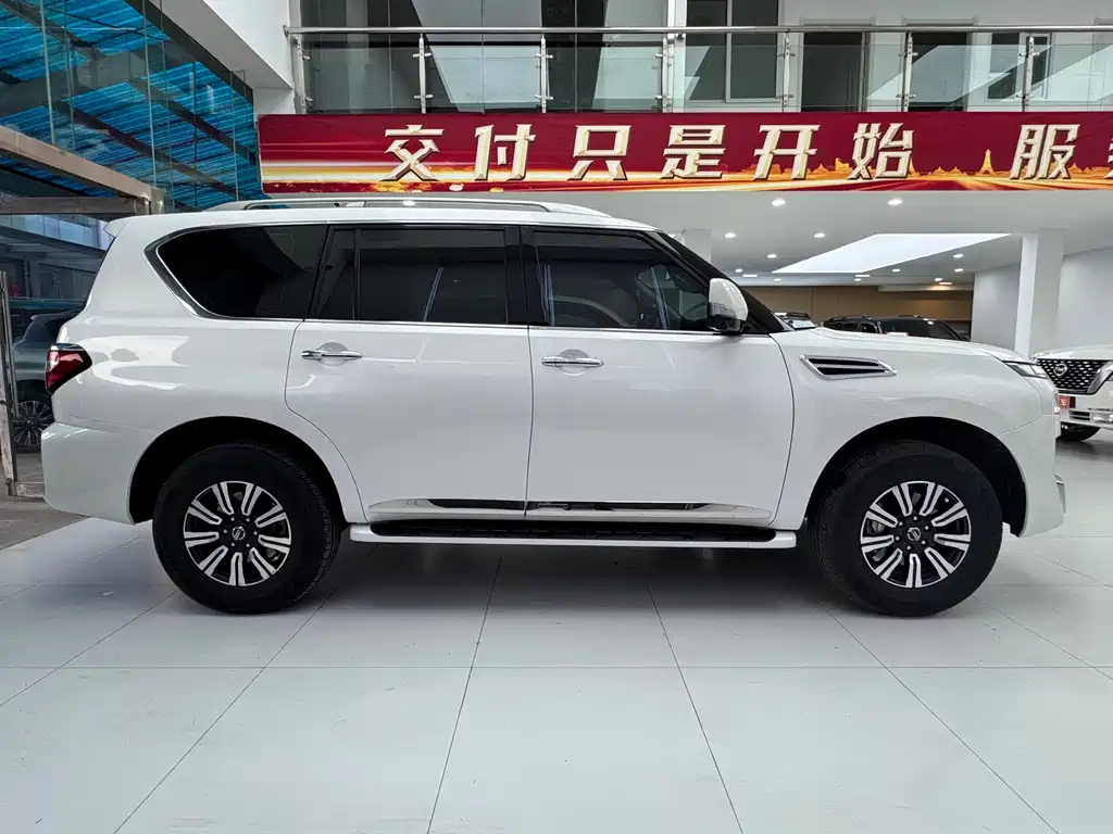 Nissan Patrol 2020 — фото 10