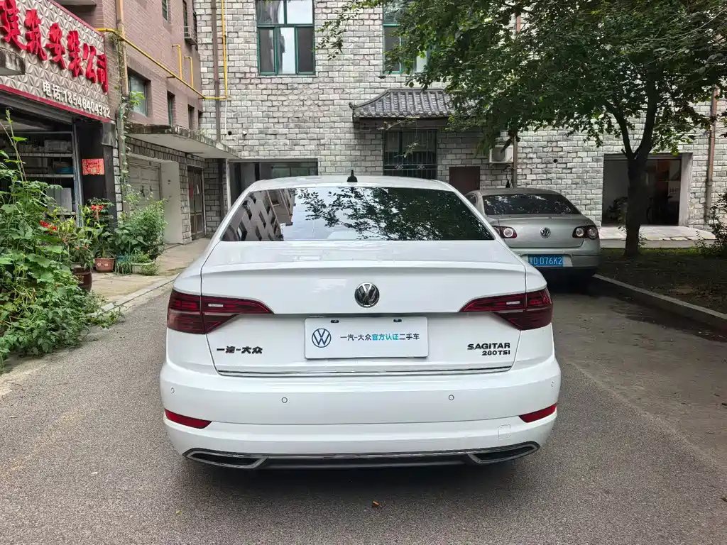 Volkswagen Sagitar 2022