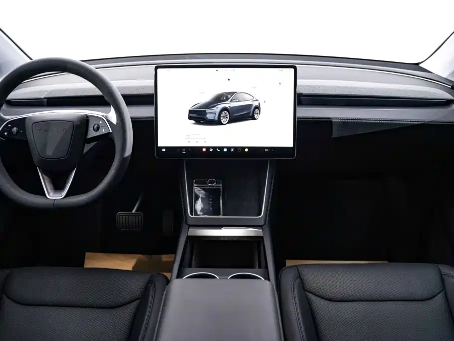 Tesla Model Y 2025 — фото 15