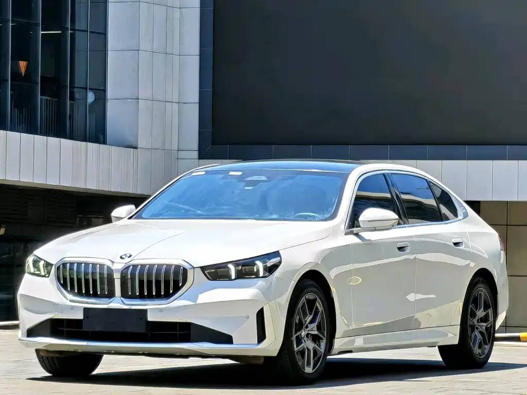 BMW 5 Series 2024