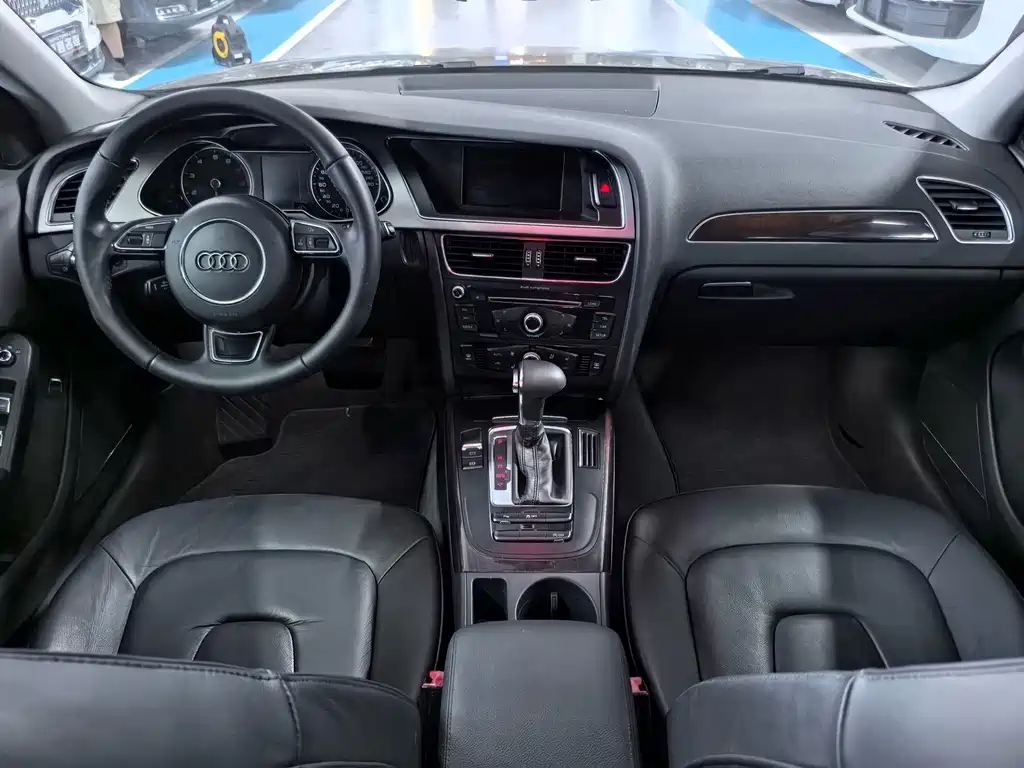 Audi A4L 2012