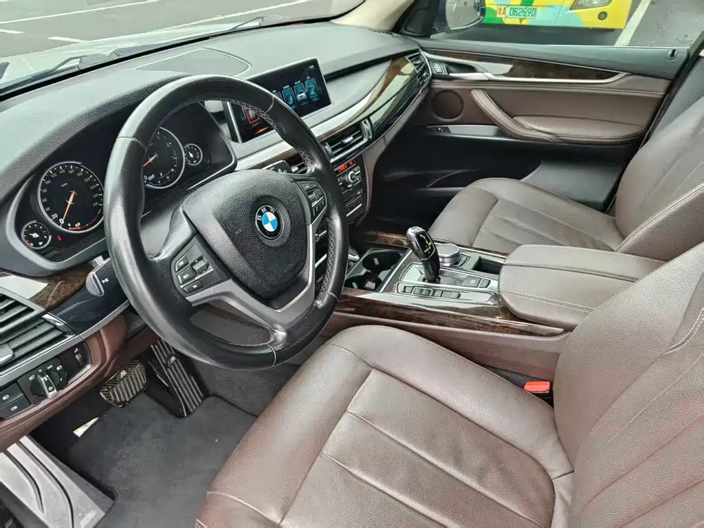 BMW X5 2018 — фото 10