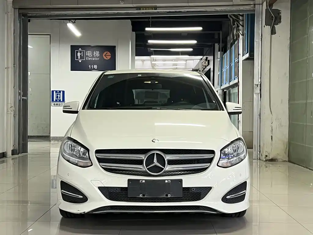 Mercedes-Benz B-Class 2017 — фото 2