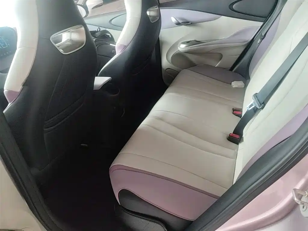 BYD Dolphin 2022 — фото 17