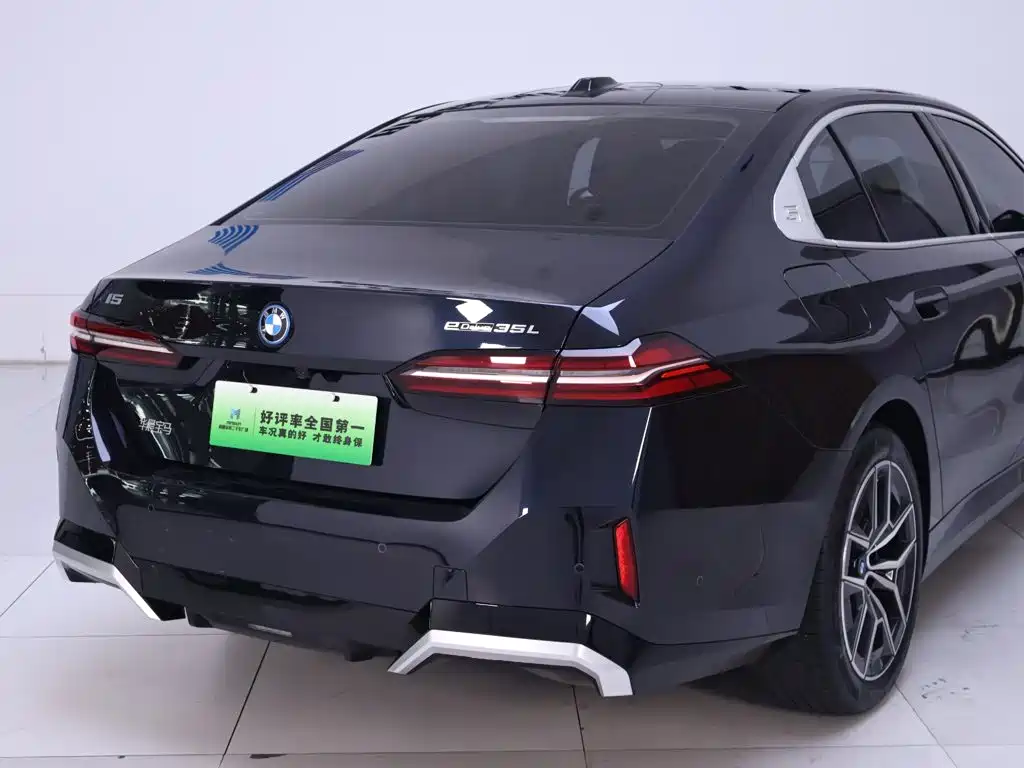 BMW i5 2025 — фото 8