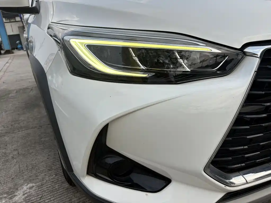 Toyota Yaris L 2022 — фото 14