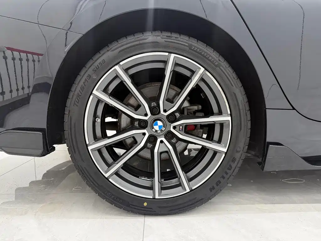BMW 3 Series 2023 — фото 14