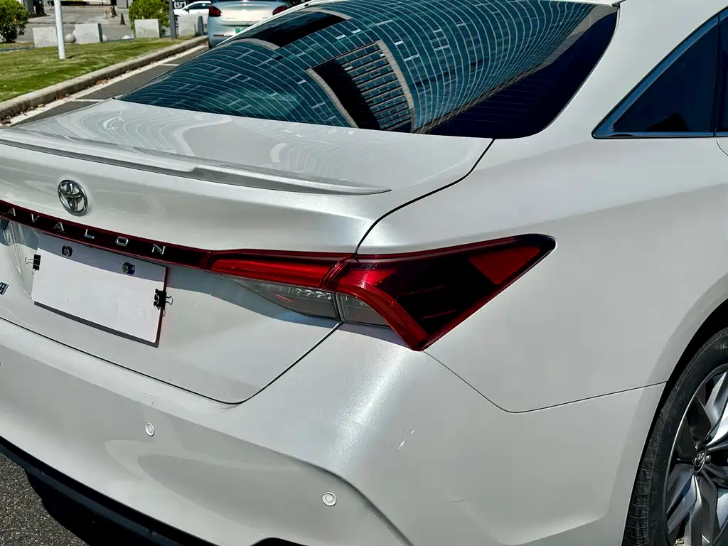 Toyota Avalon 2022 — фото 14