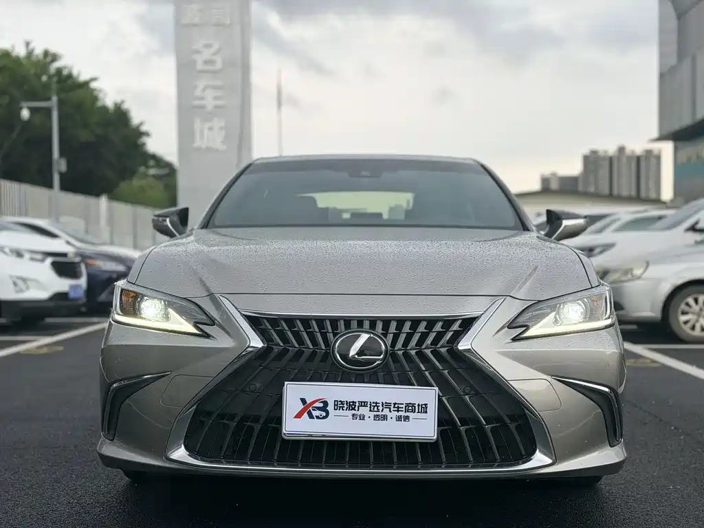 Lexus ES 2022 — фото 2