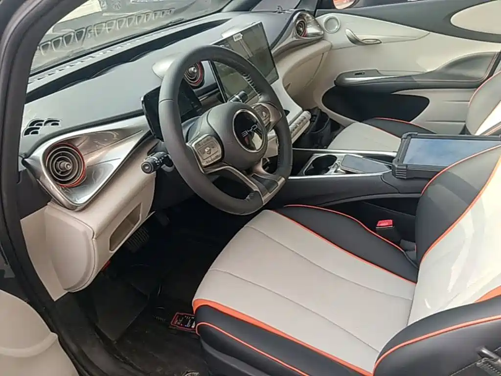 BYD Dolphin 2022 — фото 15