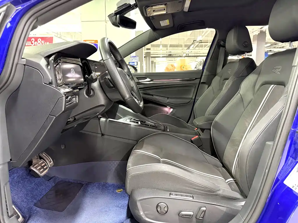 Volkswagen Golf 2023