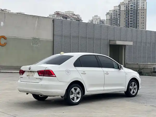 Volkswagen Santana 2015