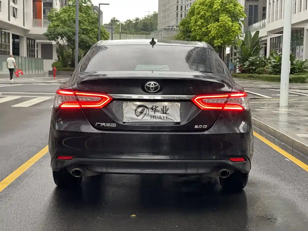 Toyota Camry 2021 — фото 3
