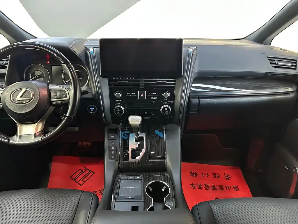 Lexus LM 2021 — фото 13