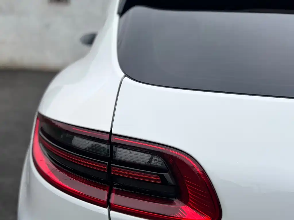 Porsche Macan 2015 — фото 21