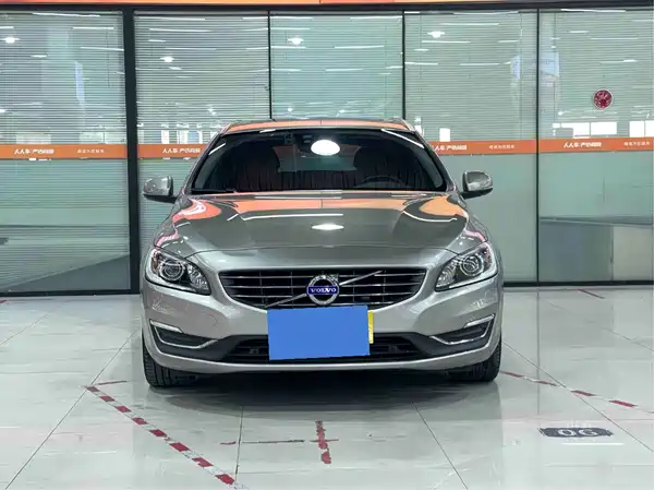 Volvo V60 2016