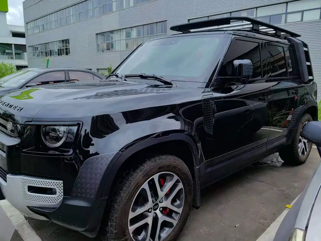 Land Rover Defender 2023 — фото 1