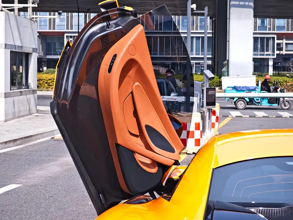 McLaren 540C 2015 — фото 15