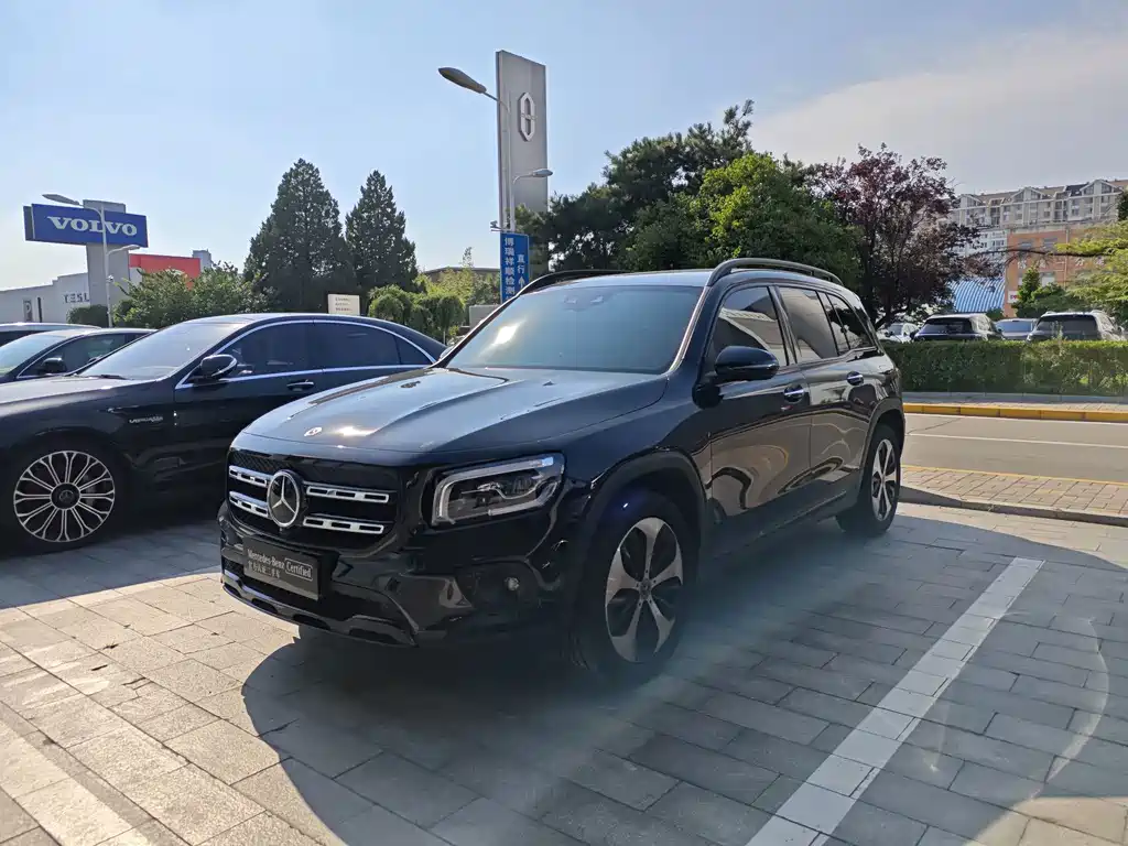 Mercedes-Benz GLB 2023
