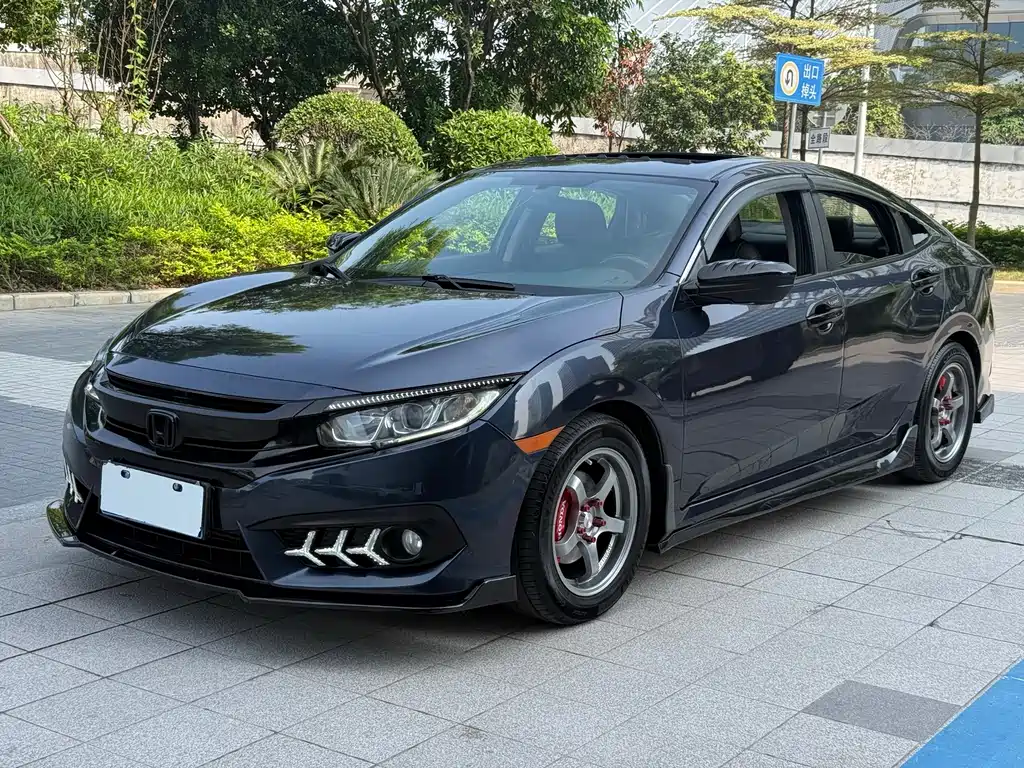 Honda Civic 2017 — фото 1