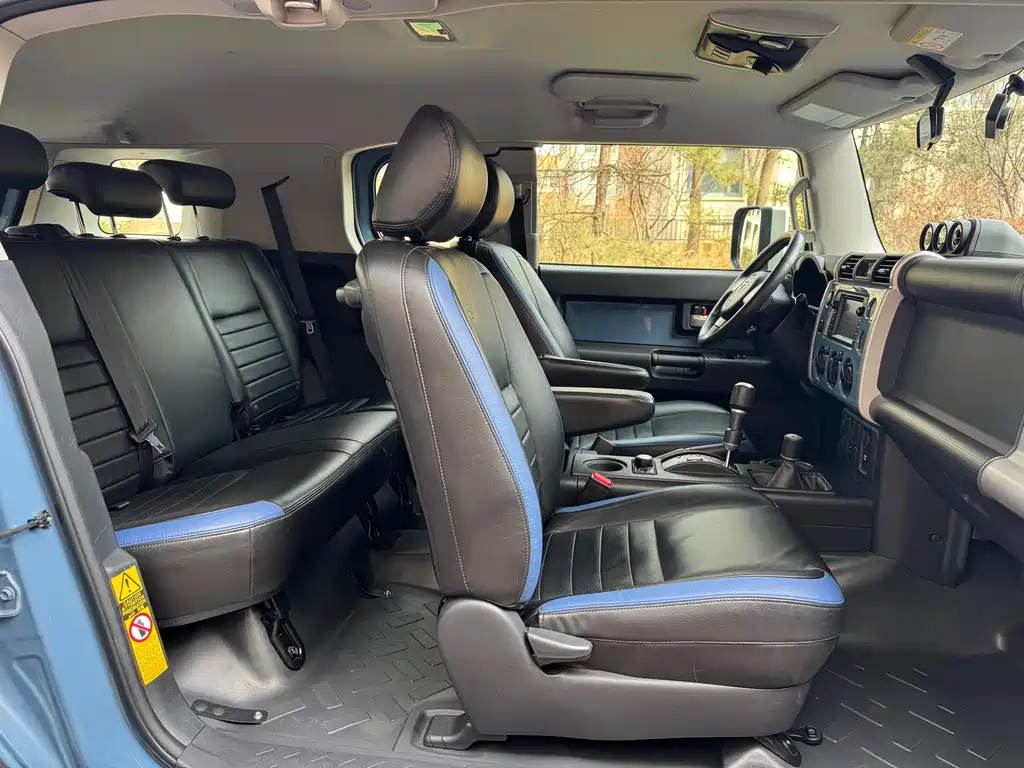 Toyota FJ Cruiser 2018 — фото 14