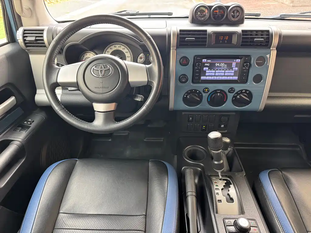 Toyota FJ Cruiser 2018 — фото 15
