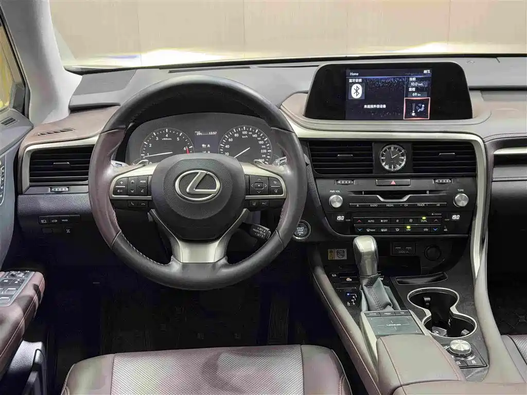 Lexus RX 2022 — фото 13