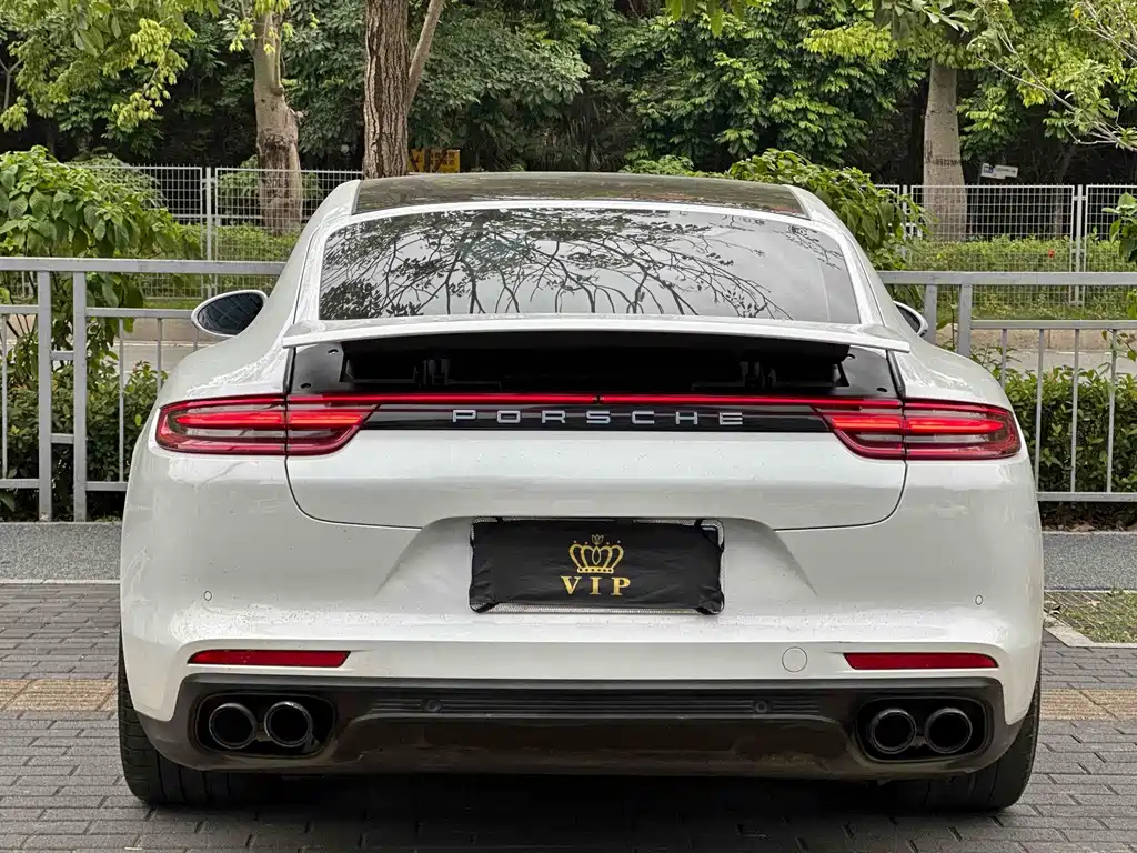 Porsche Panamera 2018 — фото 8