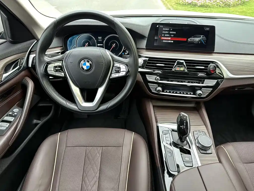 BMW 5 Series New Energy 2018 — фото 12