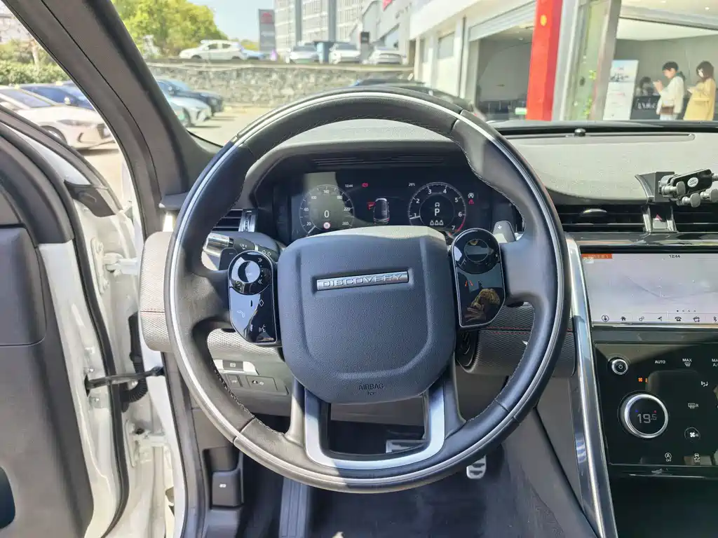 Land Rover Discovery Sport 2020 — фото 13