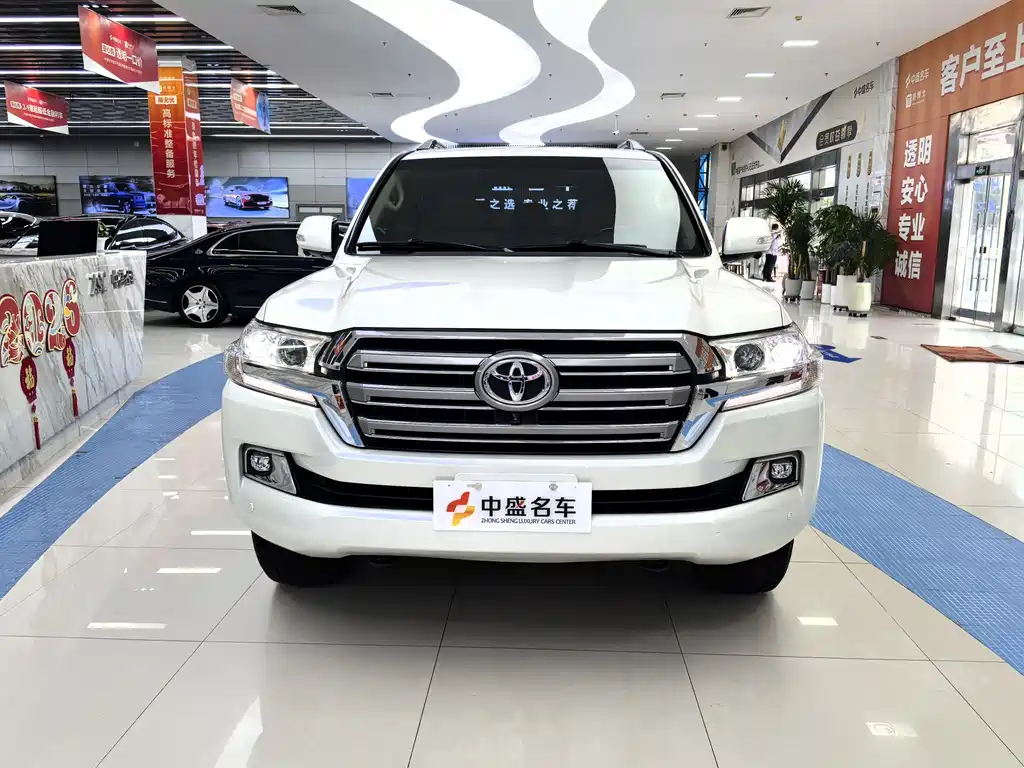 Toyota Land Cruiser 2019 — фото 3