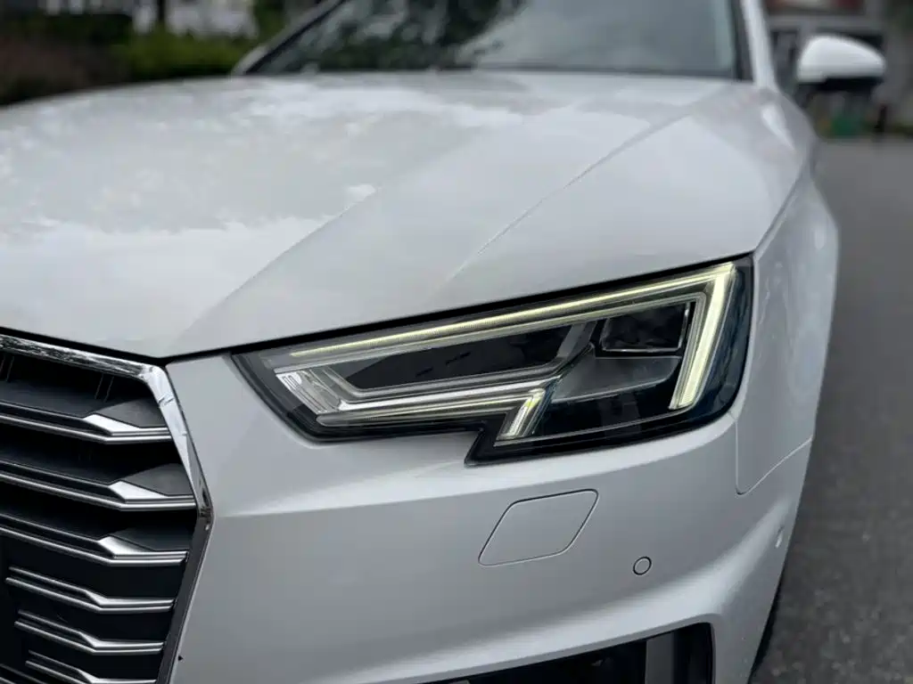 Audi A4L 2019 — фото 14