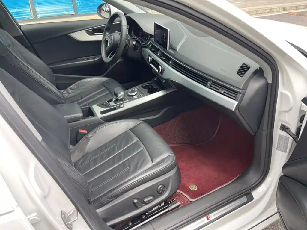 Audi A4L 2019