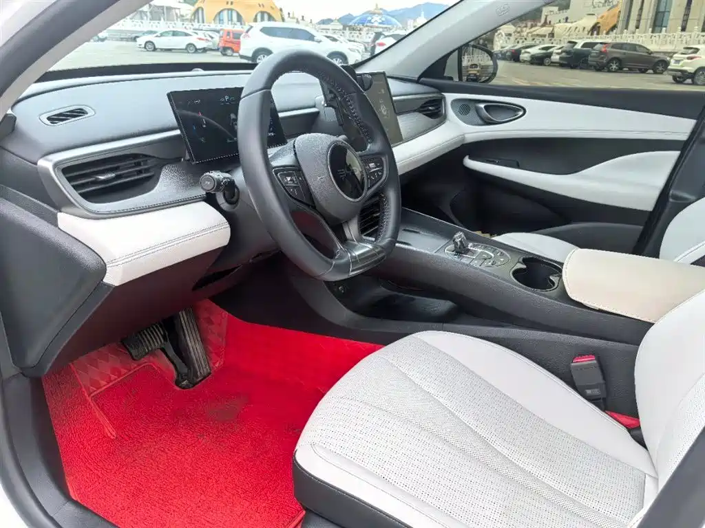 BYD Seal 05 DM-i 2025 — фото 4