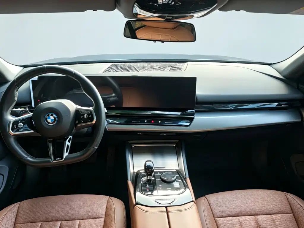 BMW i5 2024 — фото 6