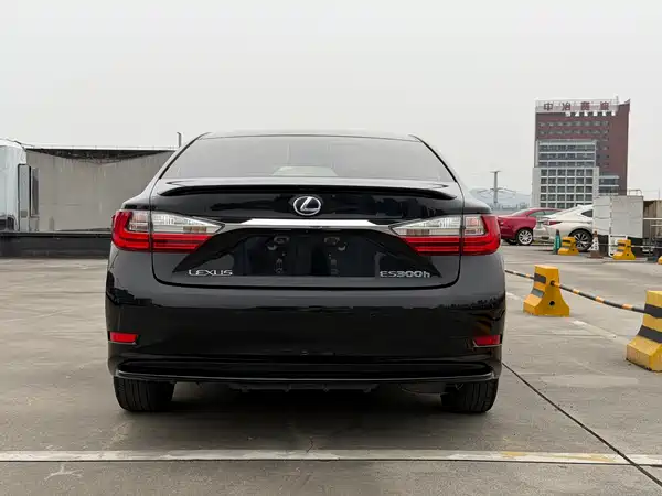 Lexus ES 2015