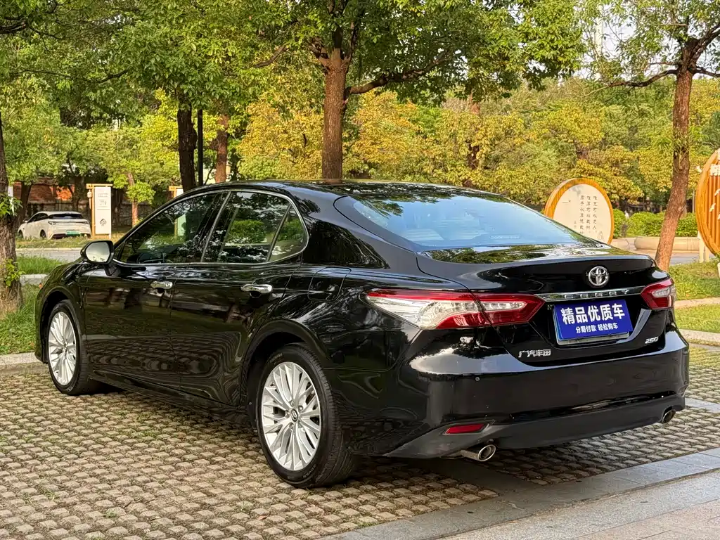 Toyota Camry 2020 — фото 6