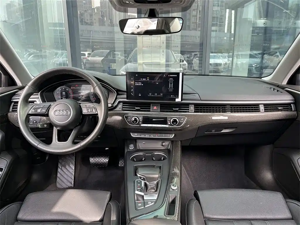 Audi A4L 2021