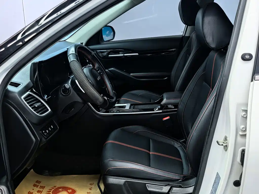 Kia KX3 Proud Running 2021 — фото 16