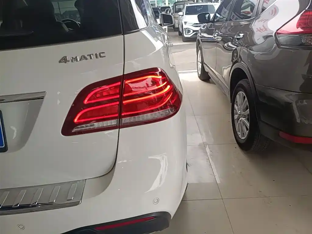 Mercedes-Benz GLE 2015 — фото 8