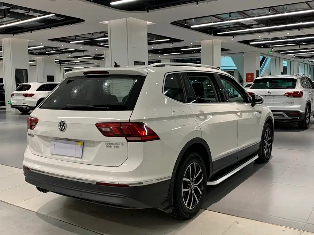 Volkswagen Tiguan L 2017 — фото 7