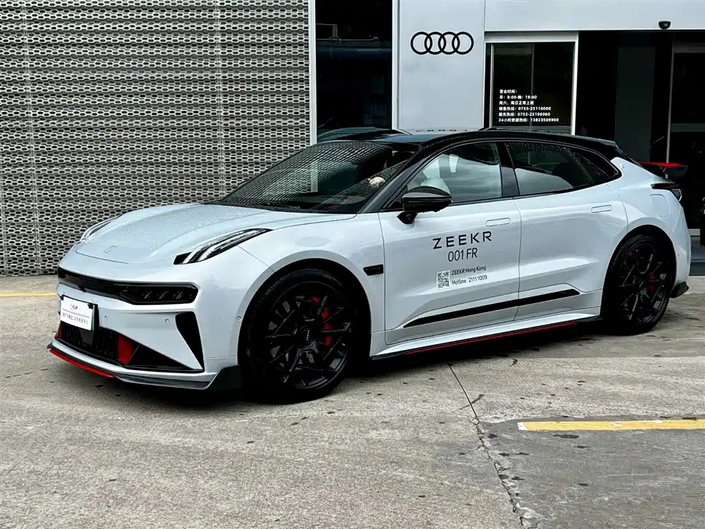 Zeekr 001 FR 2024