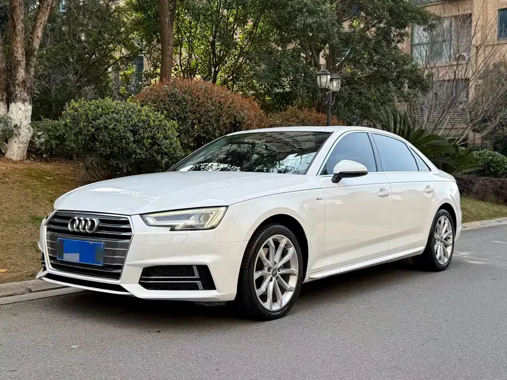 Audi A4L 2018 — фото 2