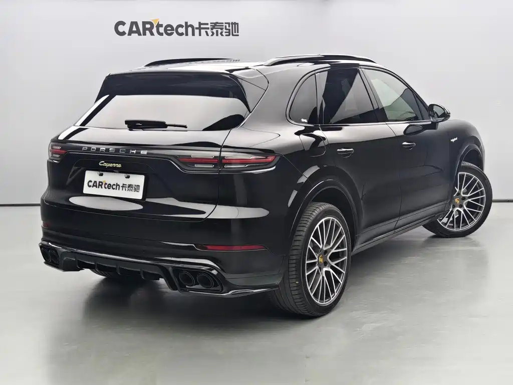Porsche Cayenne Hybrid 2020 — фото 4