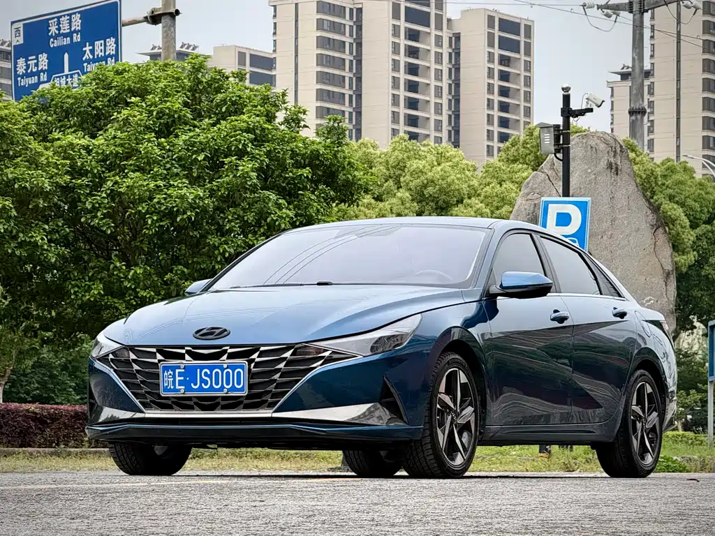 Hyundai Elantra 2021 — фото 2