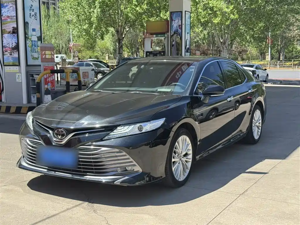 Toyota Camry 2019 — фото 3