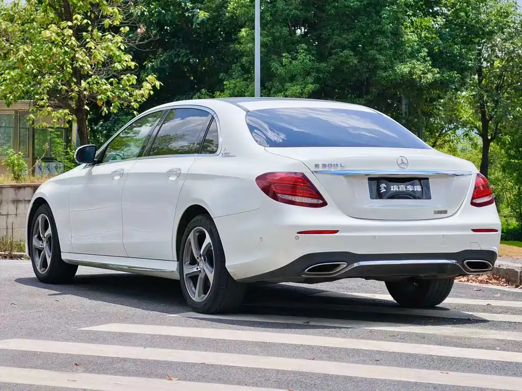 Mercedes-Benz E-Class 2017 — фото 4