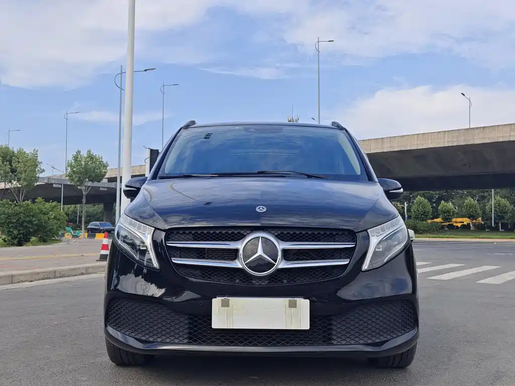 Mercedes-Benz V-Class 2021 — фото 2